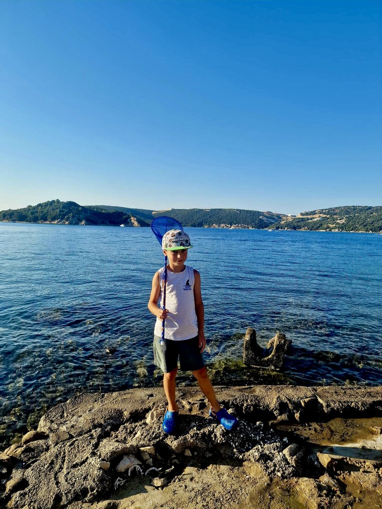 Beim Angeln am Meer auf Rab